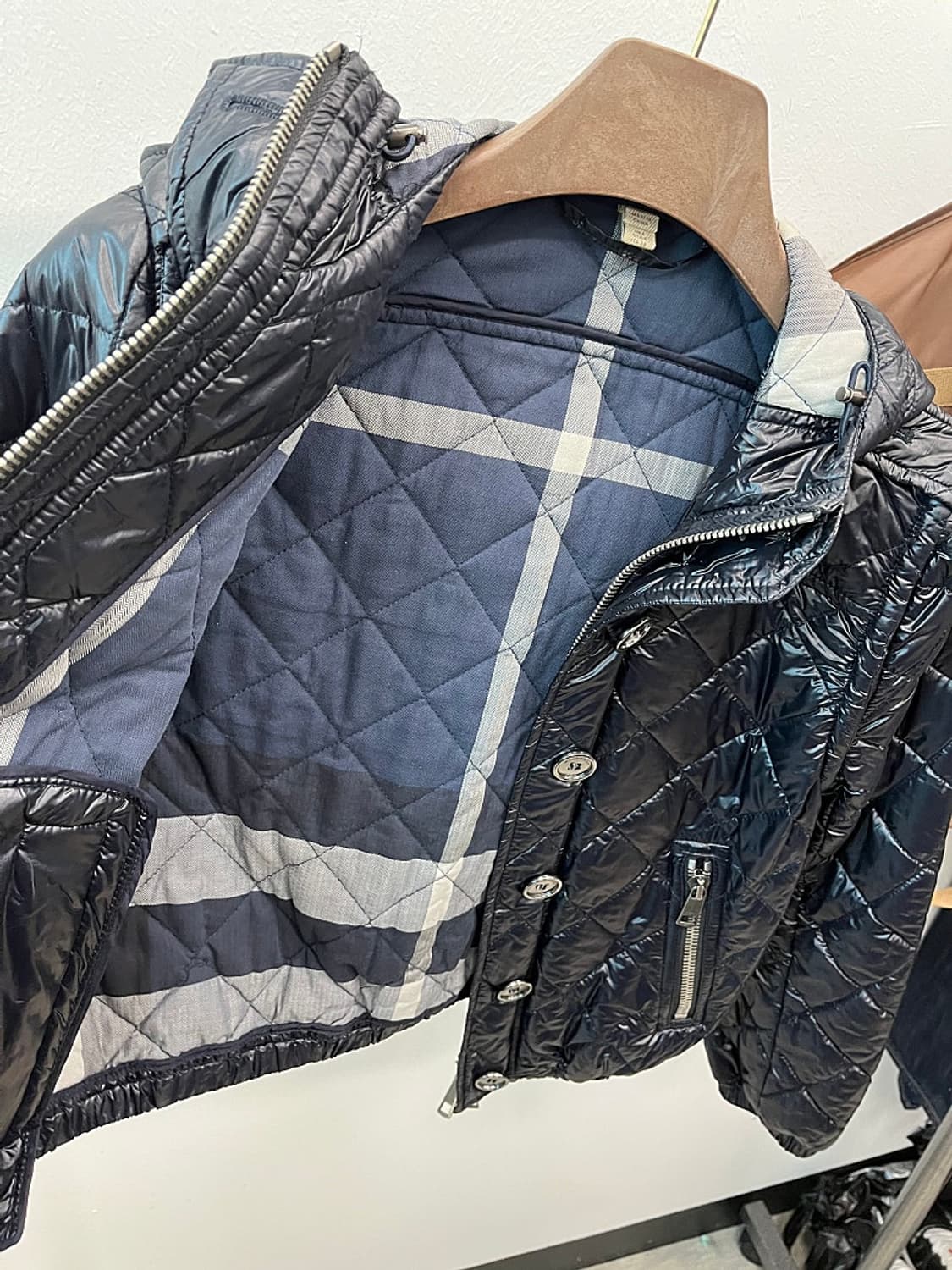 여) 버버리 숏 후드 퀼팅자켓  상품이미지6