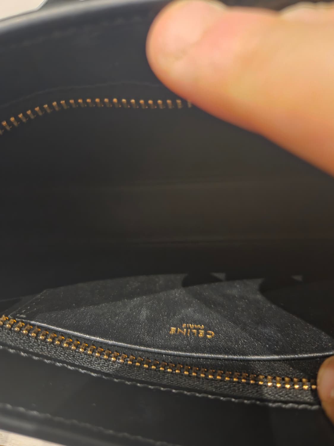 셀린느 틸리백 카프스킨 블랙 상품이미지4