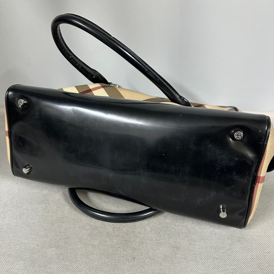 버버리 체크 토트백 상품이미지3