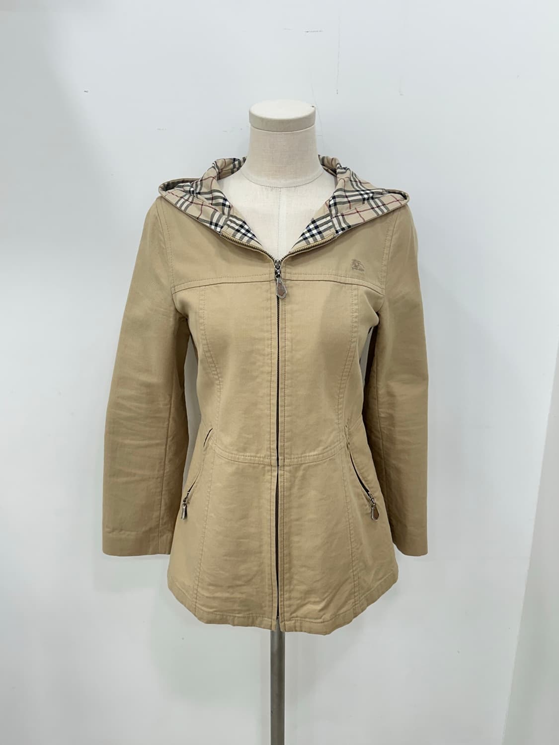 버버리 런던 블루라벨 후드 자켓 상품이미지1