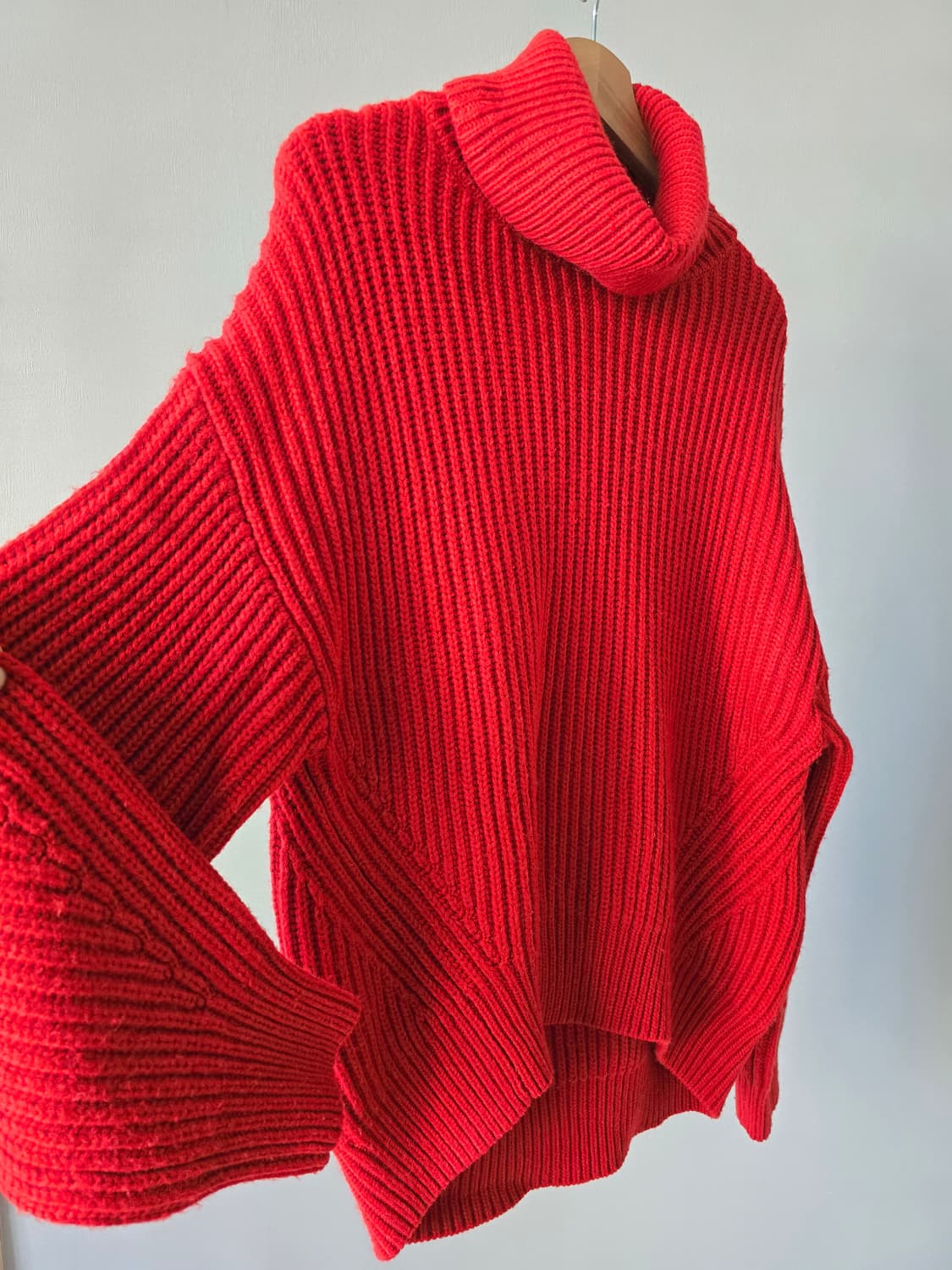 더스티 오렌지 레드 폴라 니트 상품이미지2