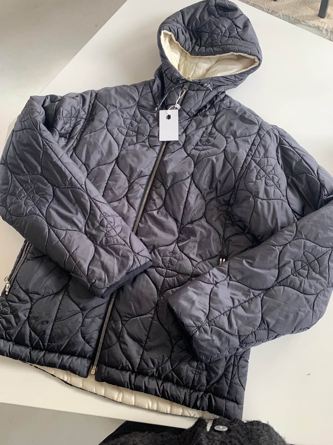 Bape 베이프 리버서블 경량 패딩 상품이미지3