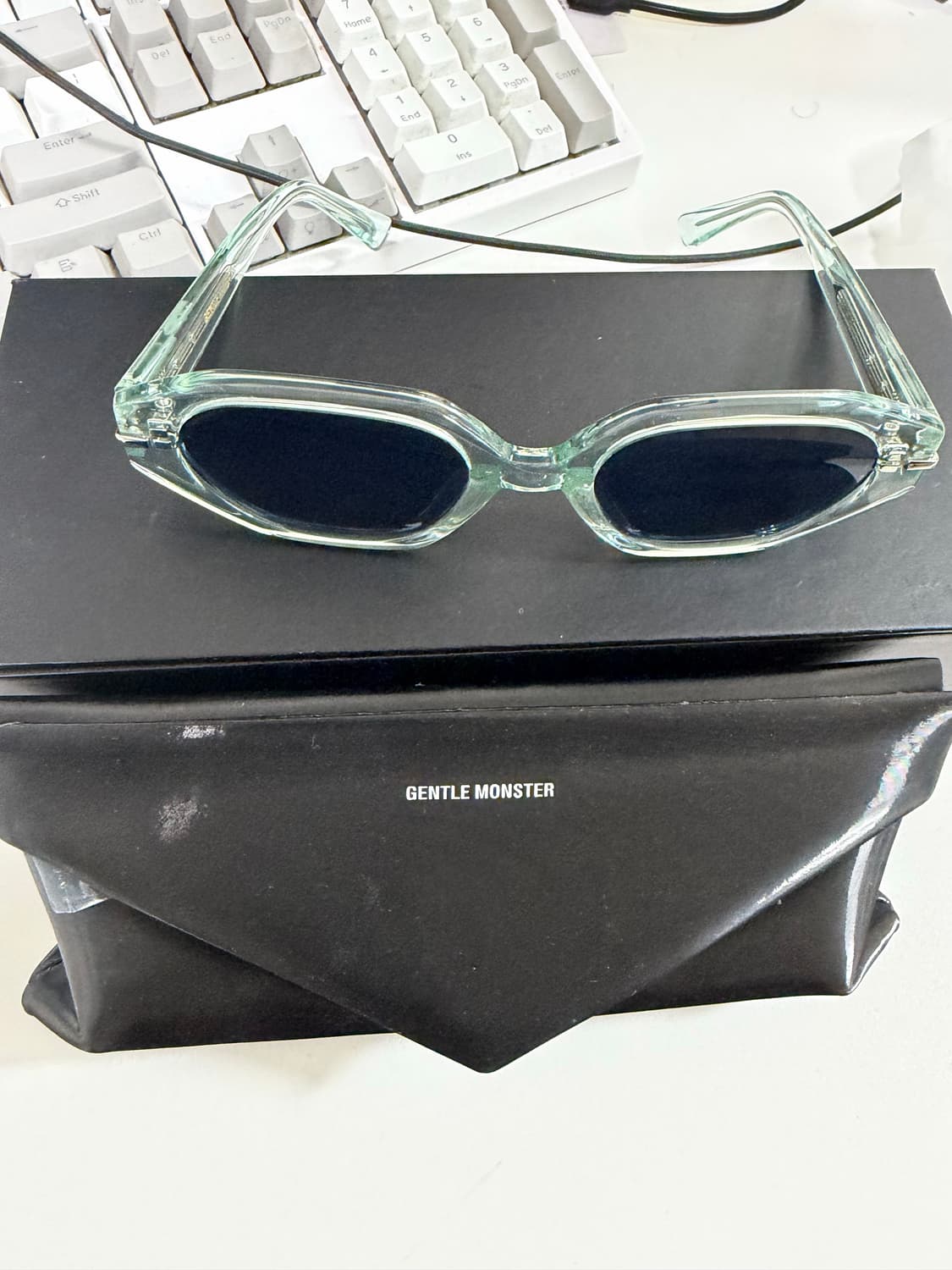 젠틀몬스터 코르시카 블루 색상 판매합니다 상품이미지5