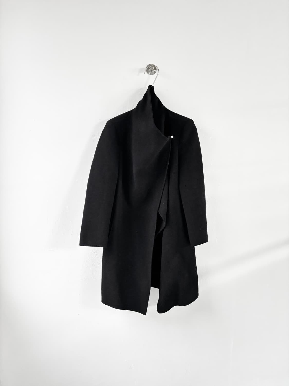 베라왕 하이넥 사선 캐시미어 코트 상품이미지1