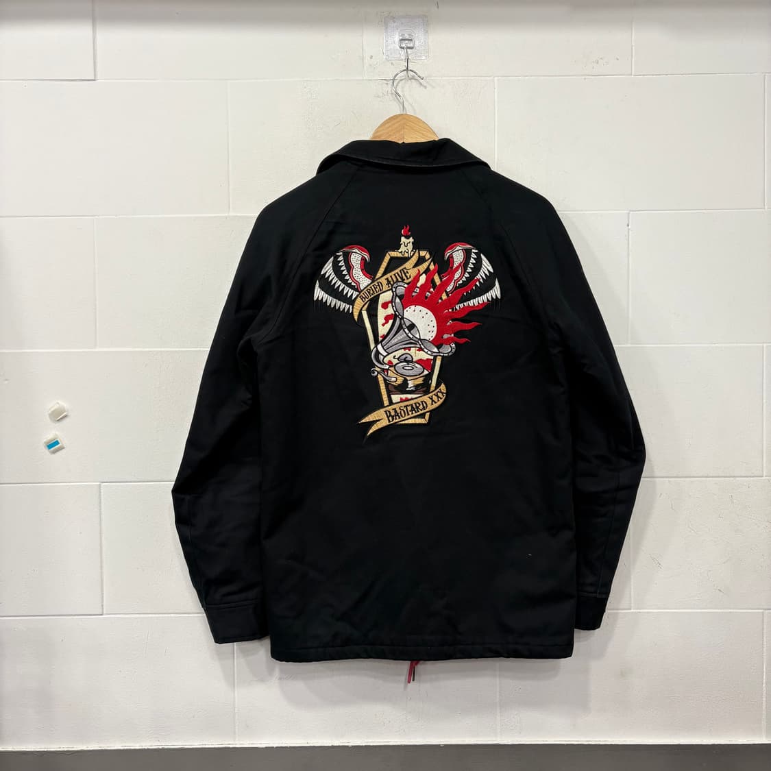 베리드 얼라이브X바스타드 누빔 코치 자켓 상품이미지3