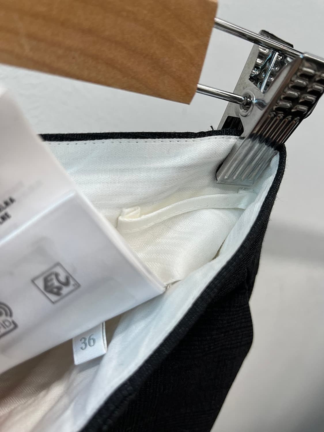 여) 미우미우 23ss 체크 와이드 슬랙스  상품이미지9