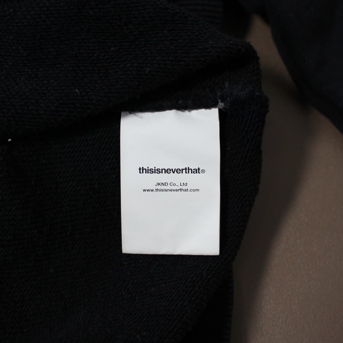 디네뎃 블랙 후드티 상품이미지4