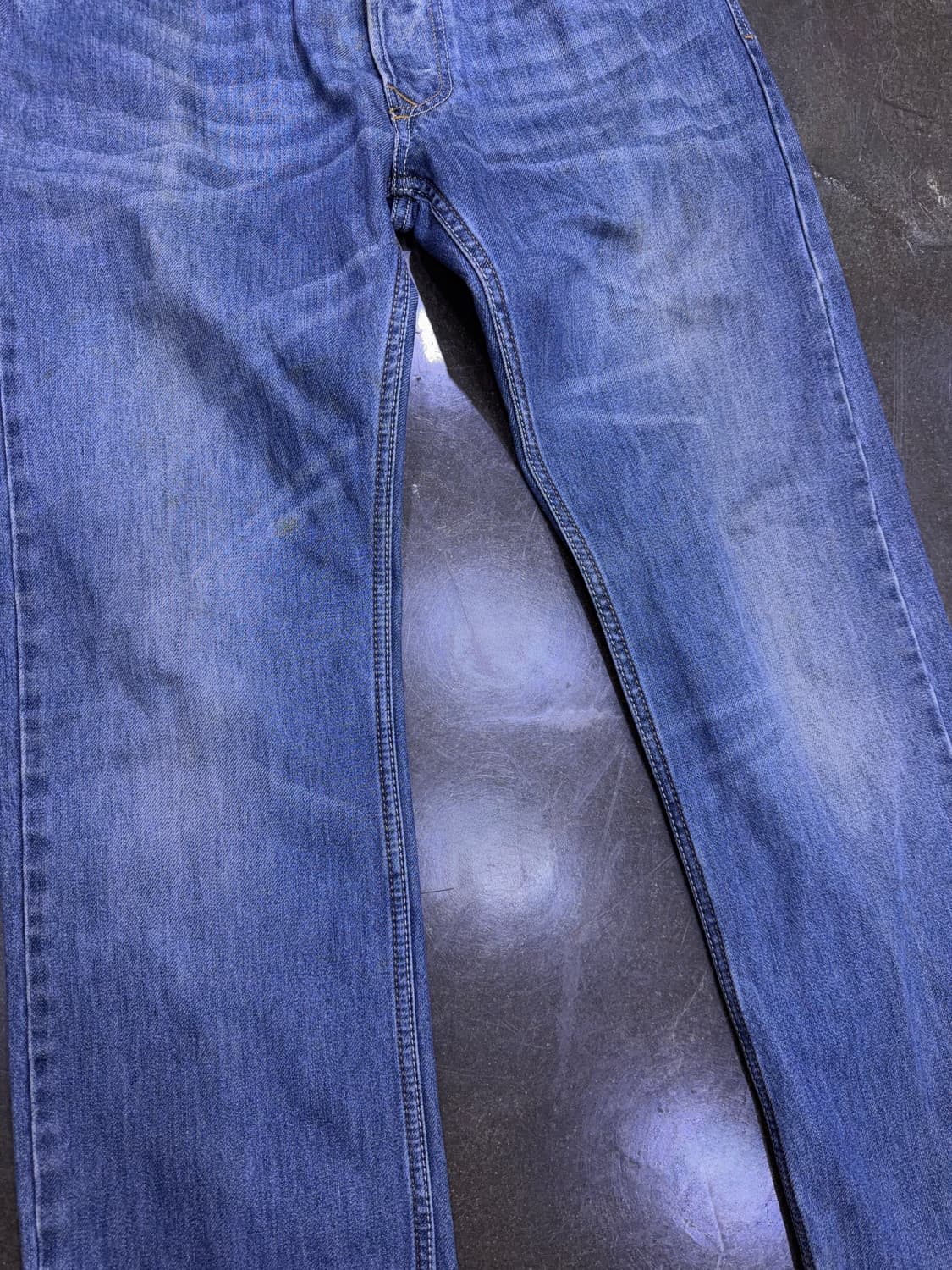 디젤 라키 레귤러 스트레이트핏 빈티지 워싱 데님팬츠 31 상품이미지7