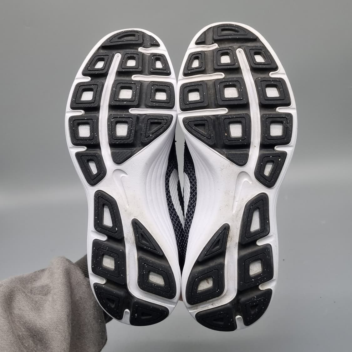 나이키 레볼루션 3 여성운동화235  상품이미지3