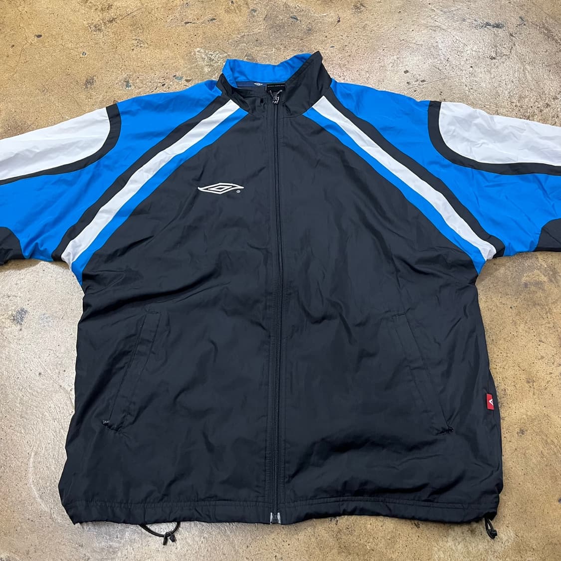 [정품/100,xl] 엄브로 블랙 블루 바람막이 자켓 b19 상품이미지3