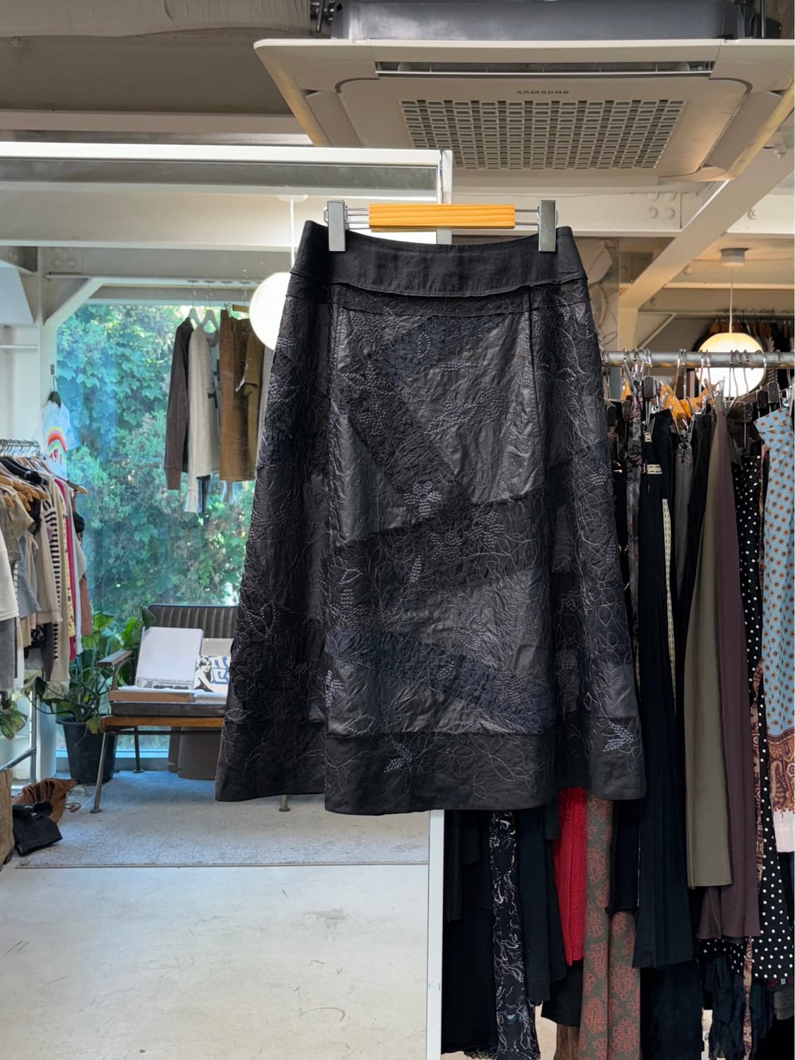 Gabardine kt 자수 스커트 상품이미지1
