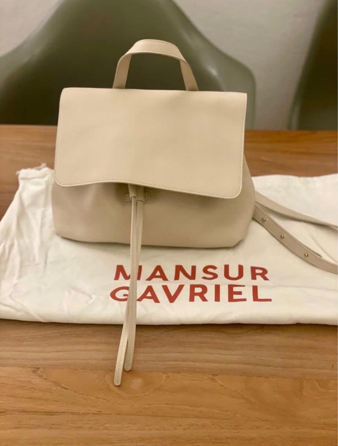 만수르가브리엘 소프트 레이디백 아이보리 (큰 사이즈) 상품이미지1