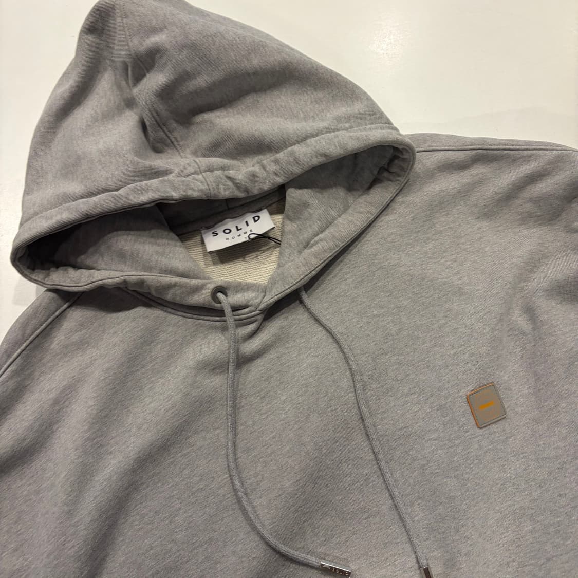 [110] 23FW 솔리드옴므 자수 후드티 그레이 D746 상품이미지3