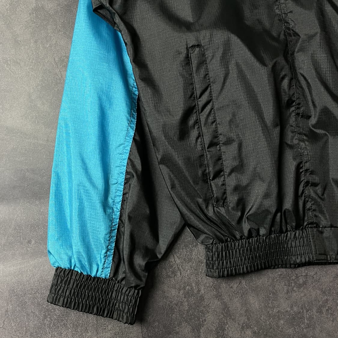 PUMA 퓨마 빈티지 네온컬러 레글런 윈드브레이커 상품이미지3