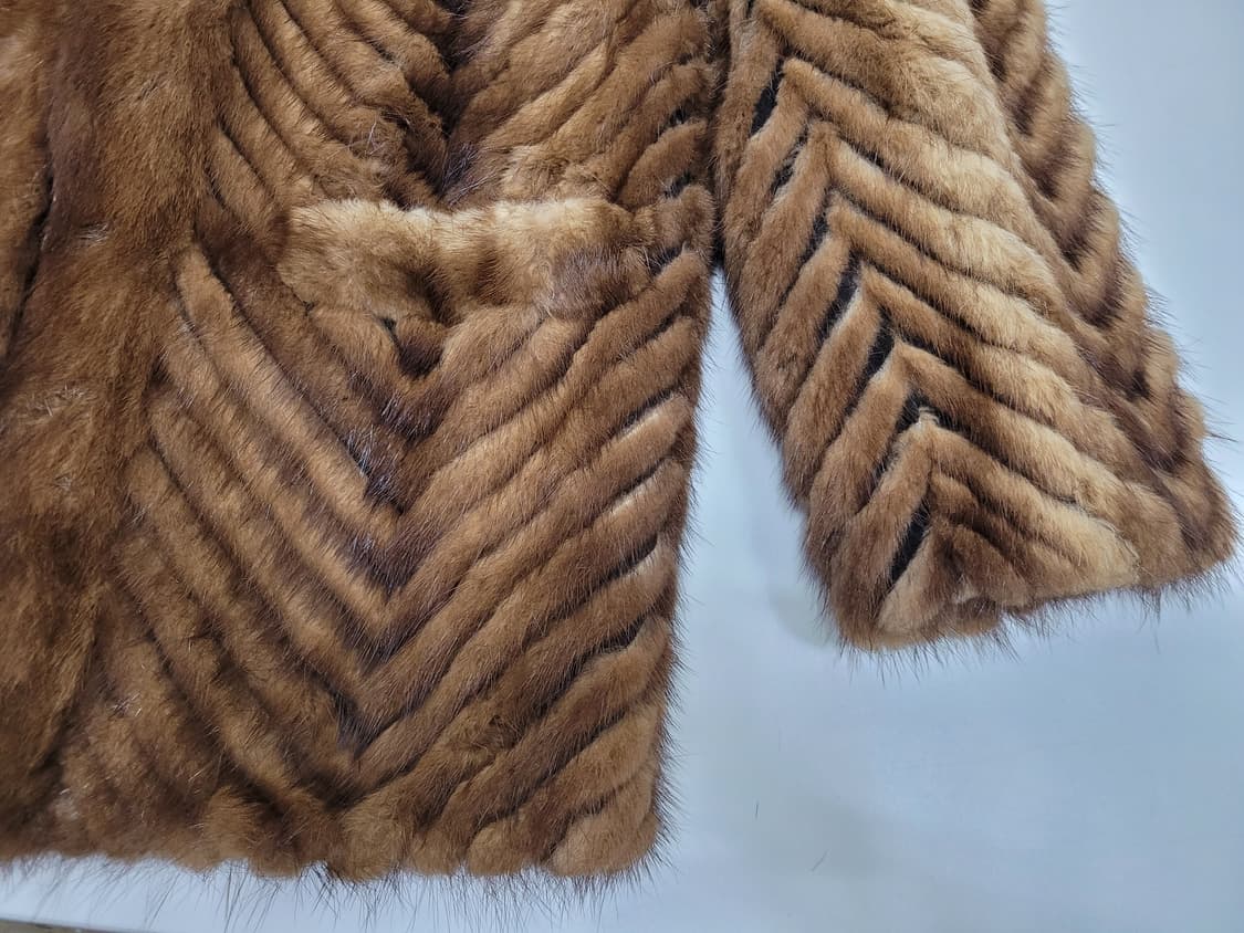 천연 밍크 하프 코트 / 여 FREE
 상품이미지6