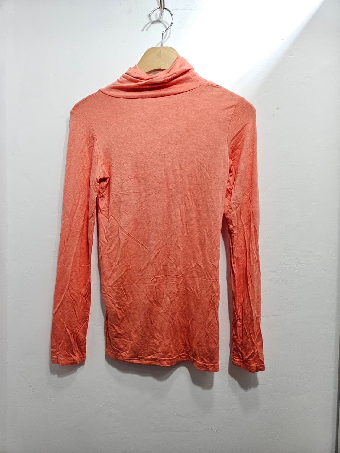 오렌지색 딱붙 터틀넥 긴팔 [새상품] 상품이미지6