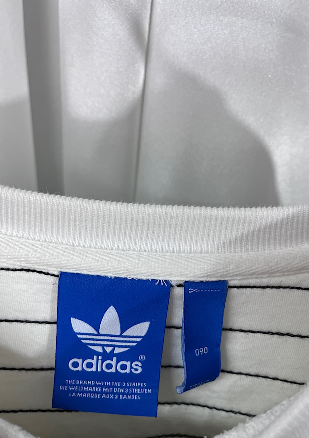 adidas  상품이미지3
