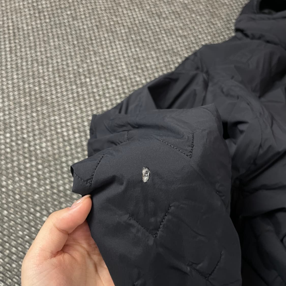 노스페이스 블랙 삼각 패턴 스트링 바람막이 자켓 100 상품이미지5