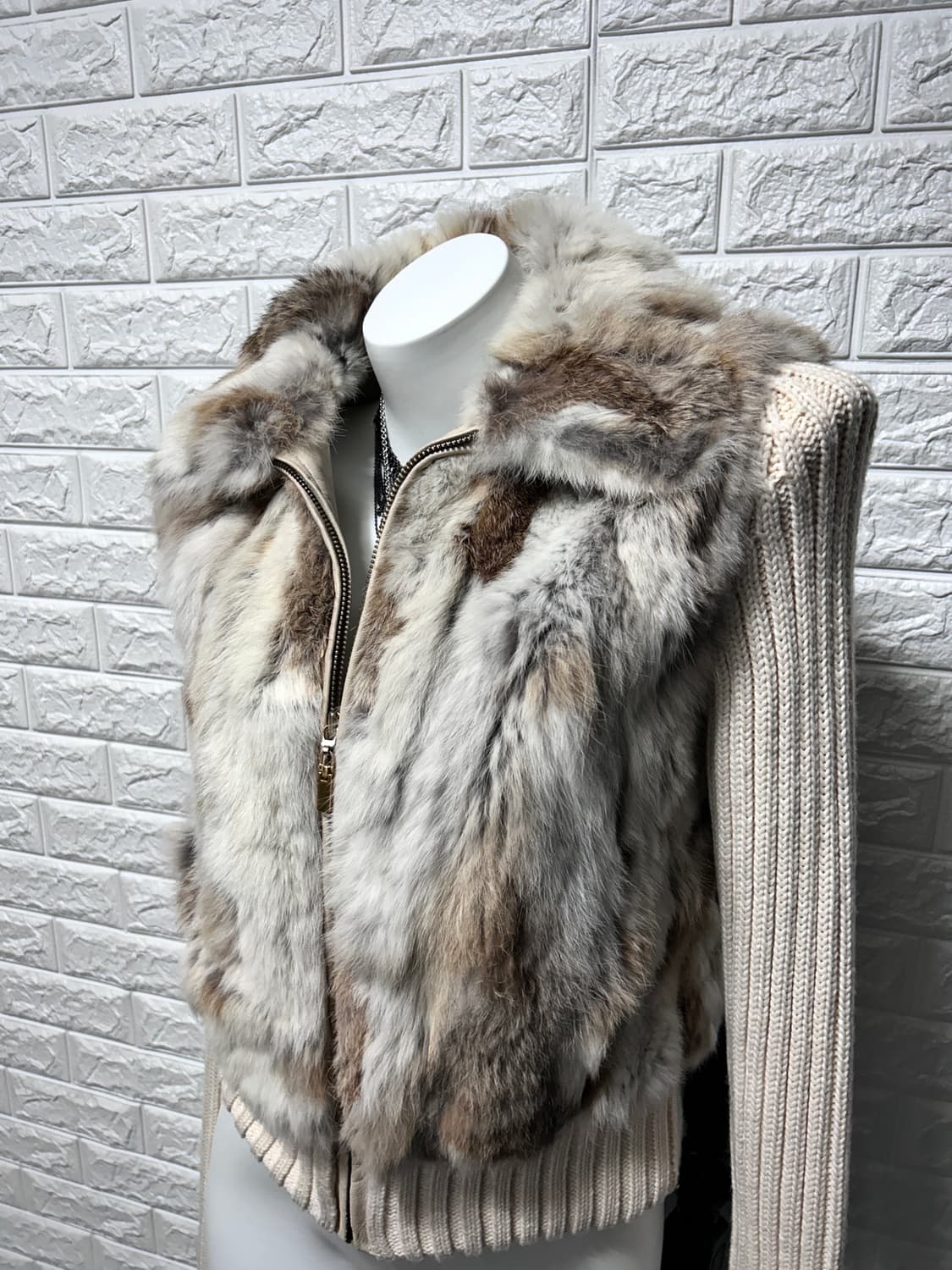 Nth Knit Rabbit Fur Zip-up 상품이미지2