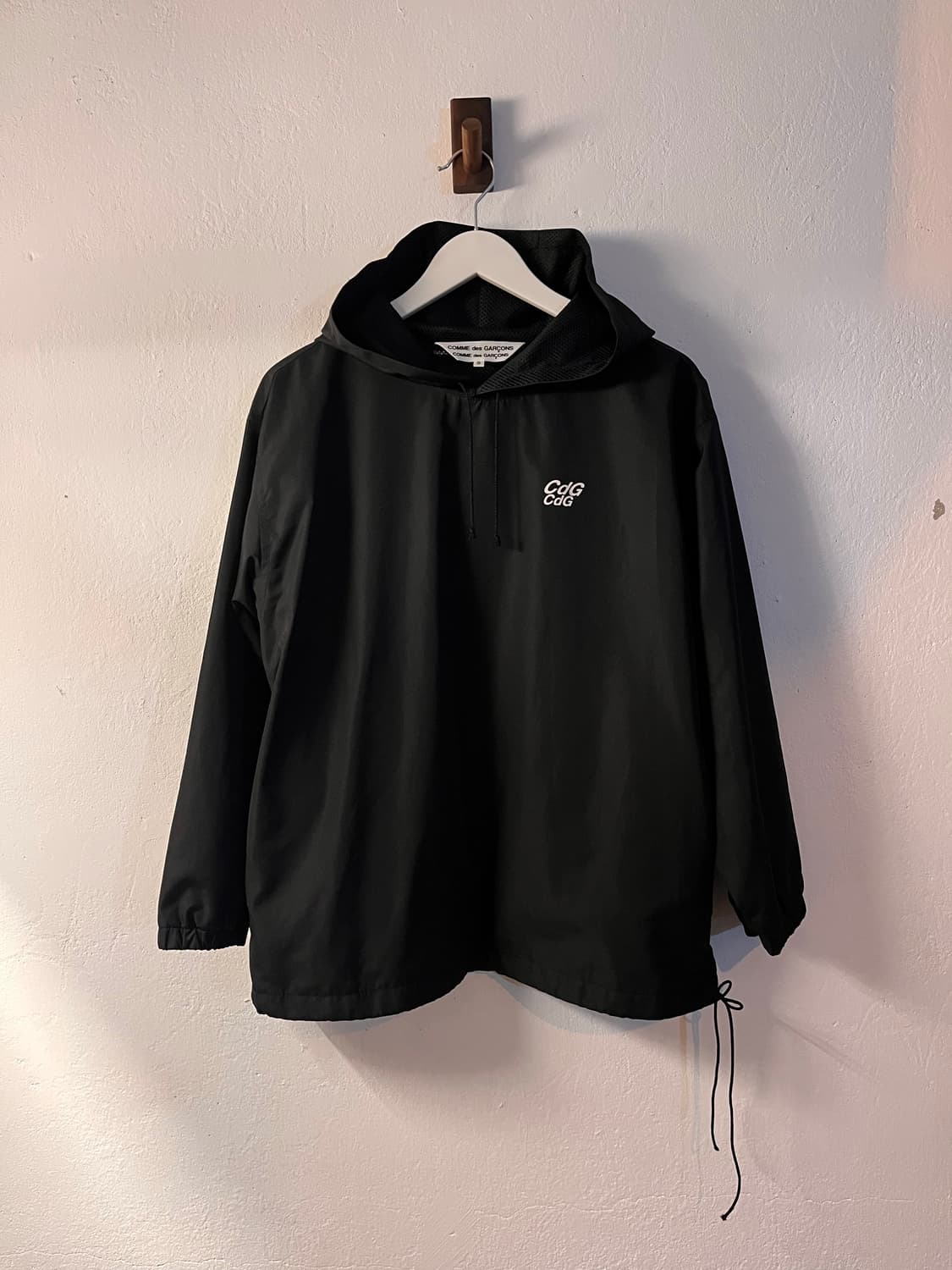 꼼데가르송 후드 아노락 바람막이 상품이미지1