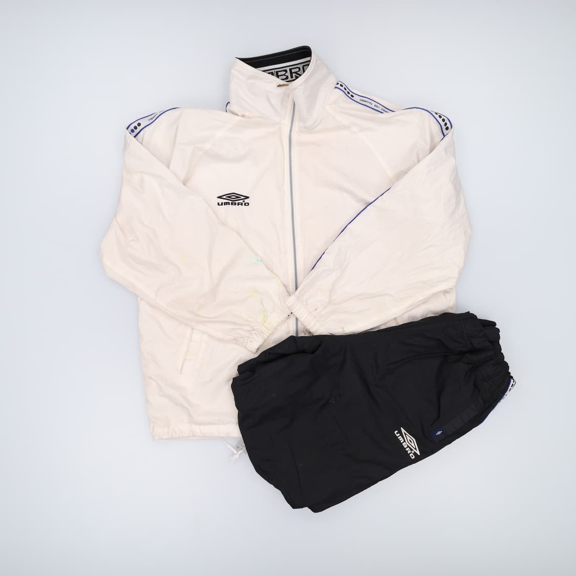 [105] 엄브로 트랙 우븐 바람막이 트레이닝 셋업 0106J 상품이미지1