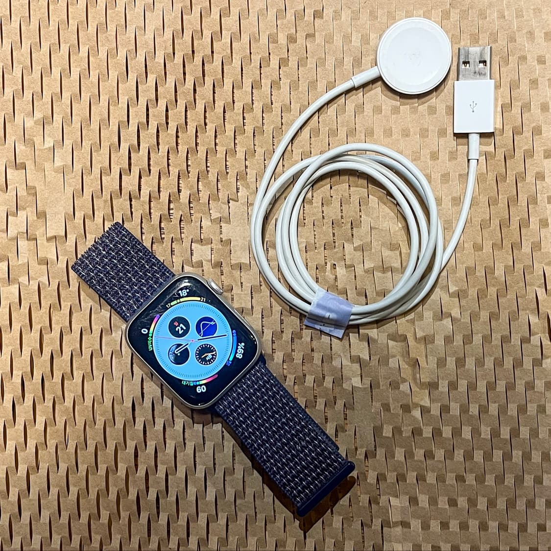 애플워치 4 셀룰러+GPS 44mm 실버 모델 A급 상품이미지9