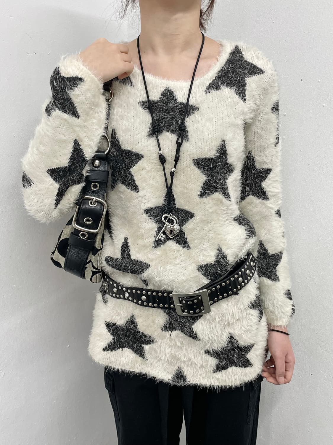 y2k 헤어리 스타 니트 상품이미지1