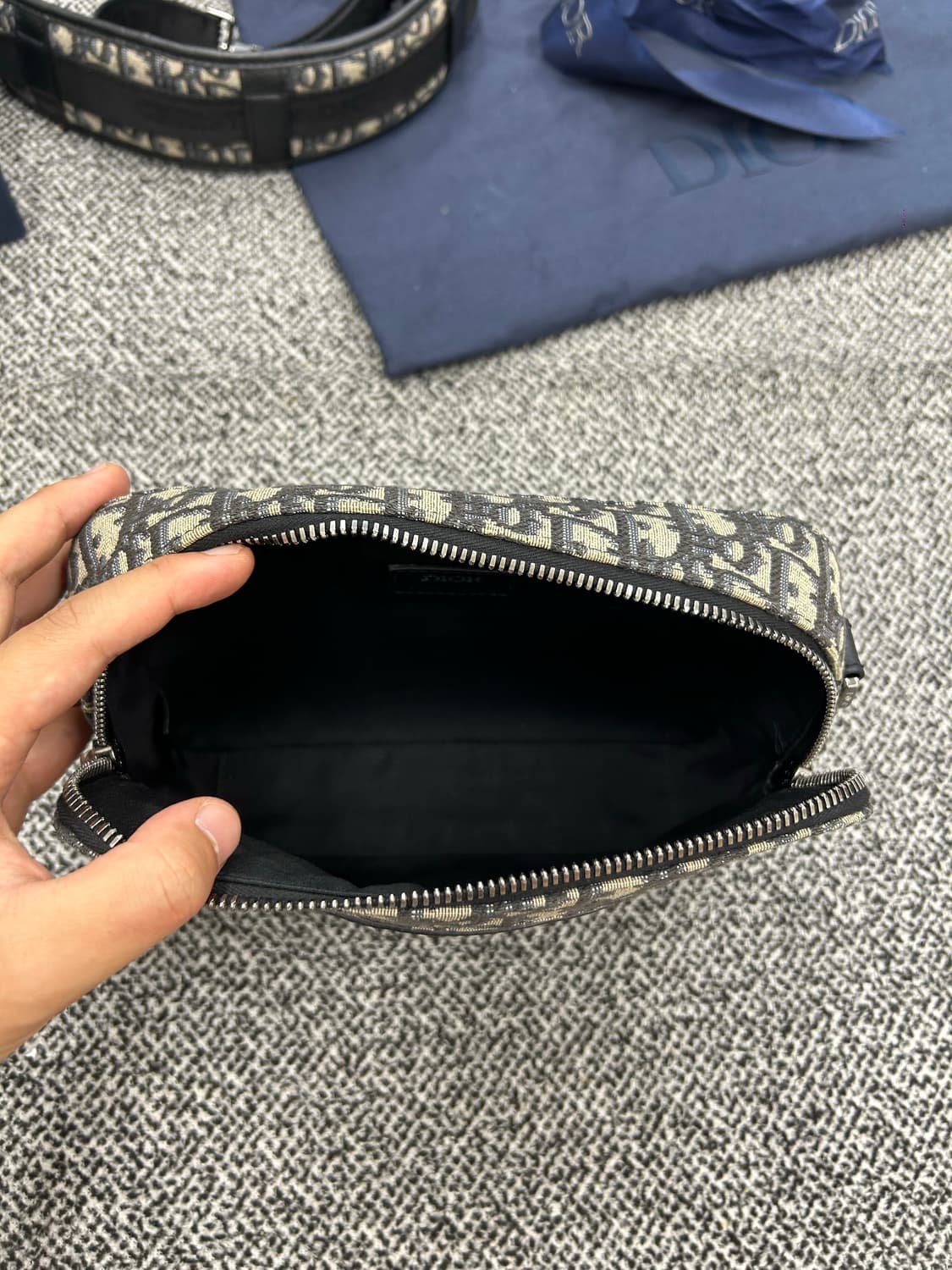 디올 오블리크 사파리 메신저백 상품이미지8