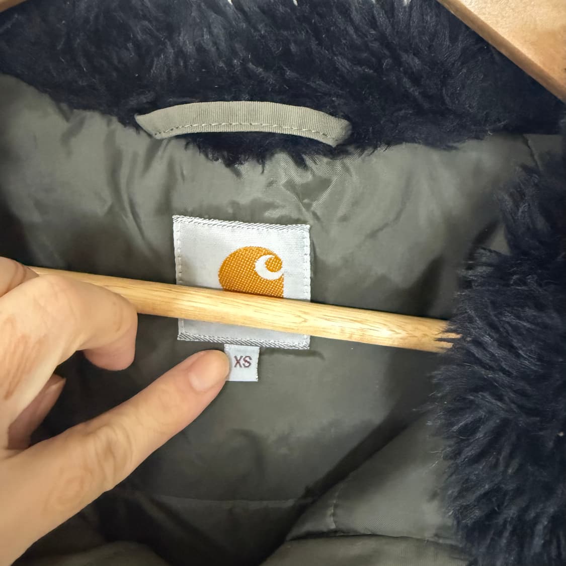 칼하트 카키 퍼 패딩자켓XS 상품이미지3