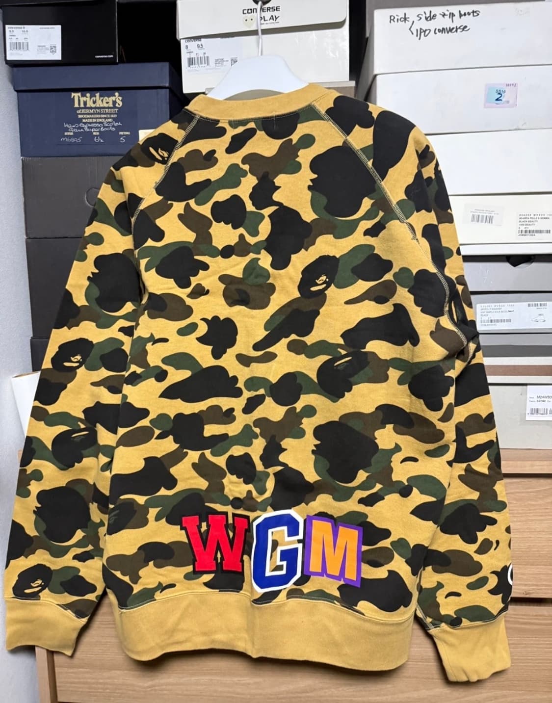 베이프 샤크 맨투맨 상품이미지5