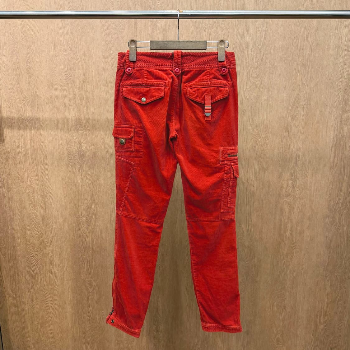 폴로 랄프로렌 코듀로이 카고 지퍼 포켓 버튼 디테일 레드 상품이미지3