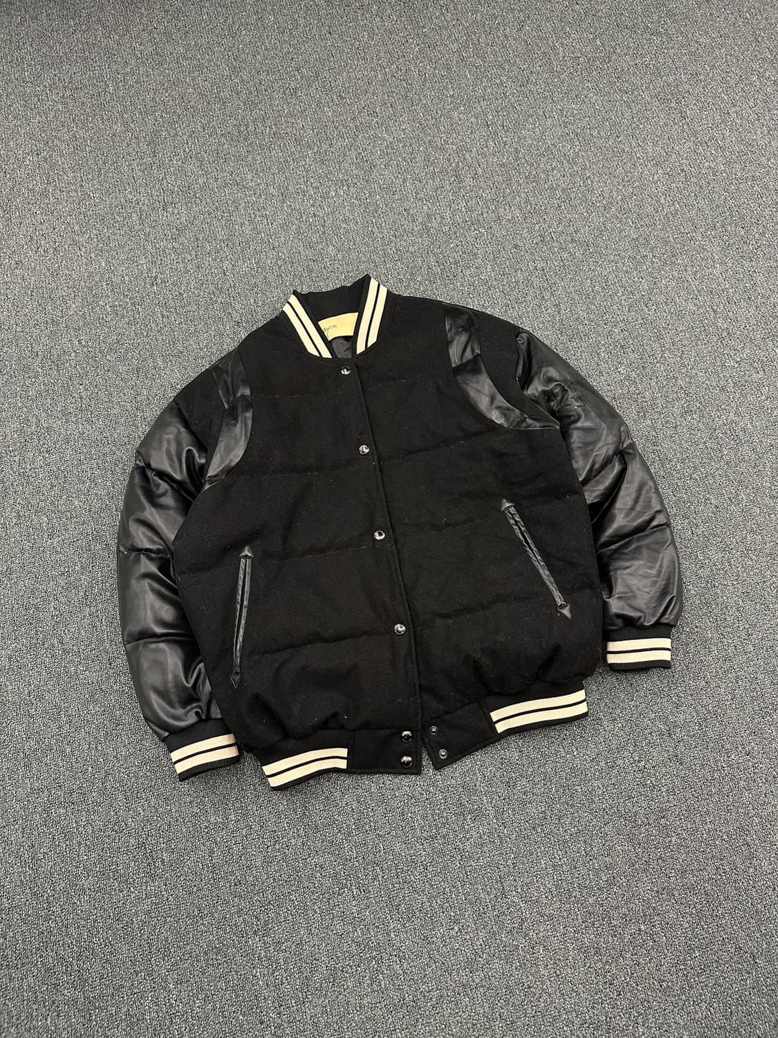 L) 마뗑킴 레더 바시티 다운 자켓 상품이미지2