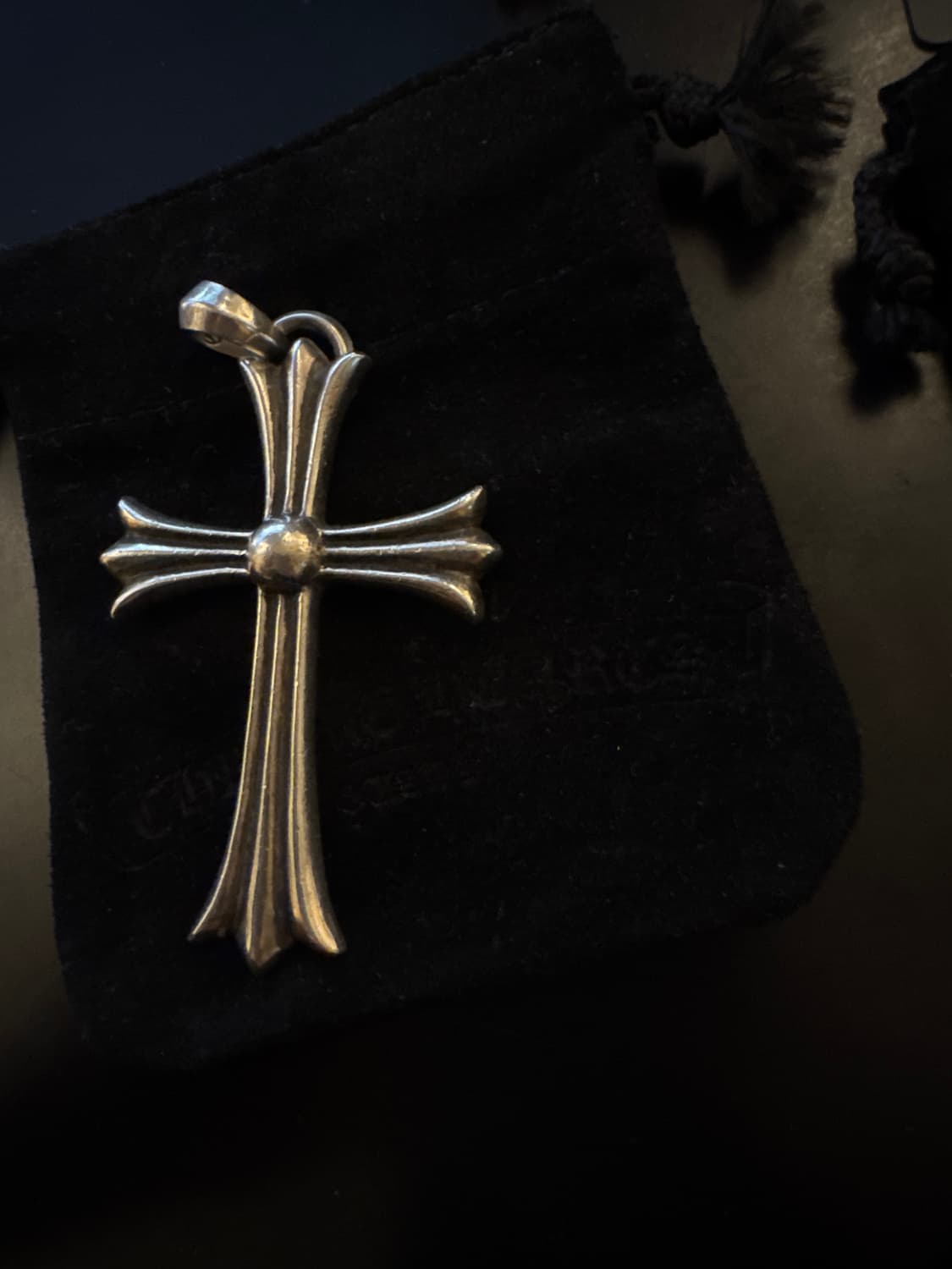 크롬하츠 라지 크로스 위드 베일 참 펜던트 & 트리플 크로스 상품이미지2