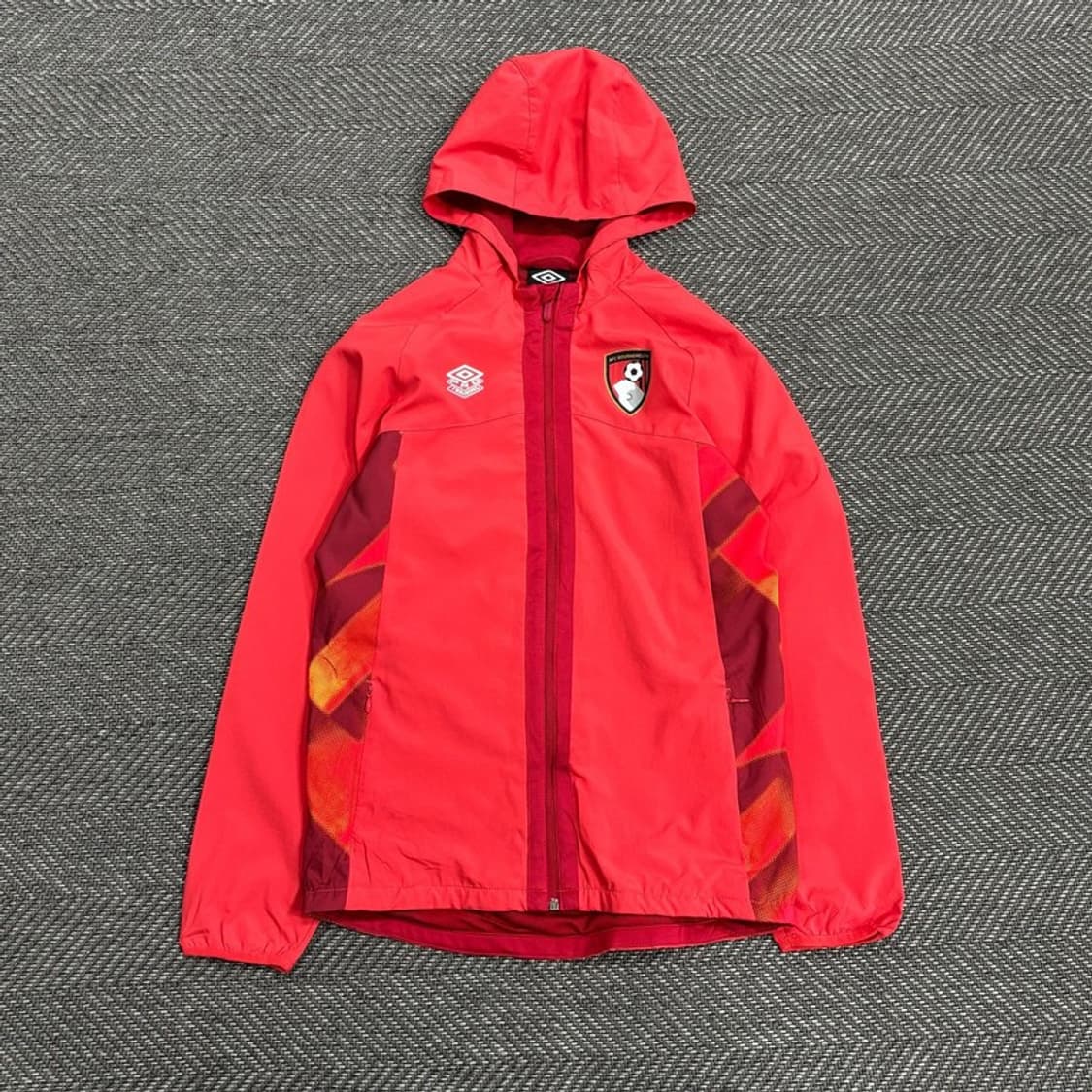 엄브로 키즈 본머스 로고 축구 바람막이 V0500 상품이미지1