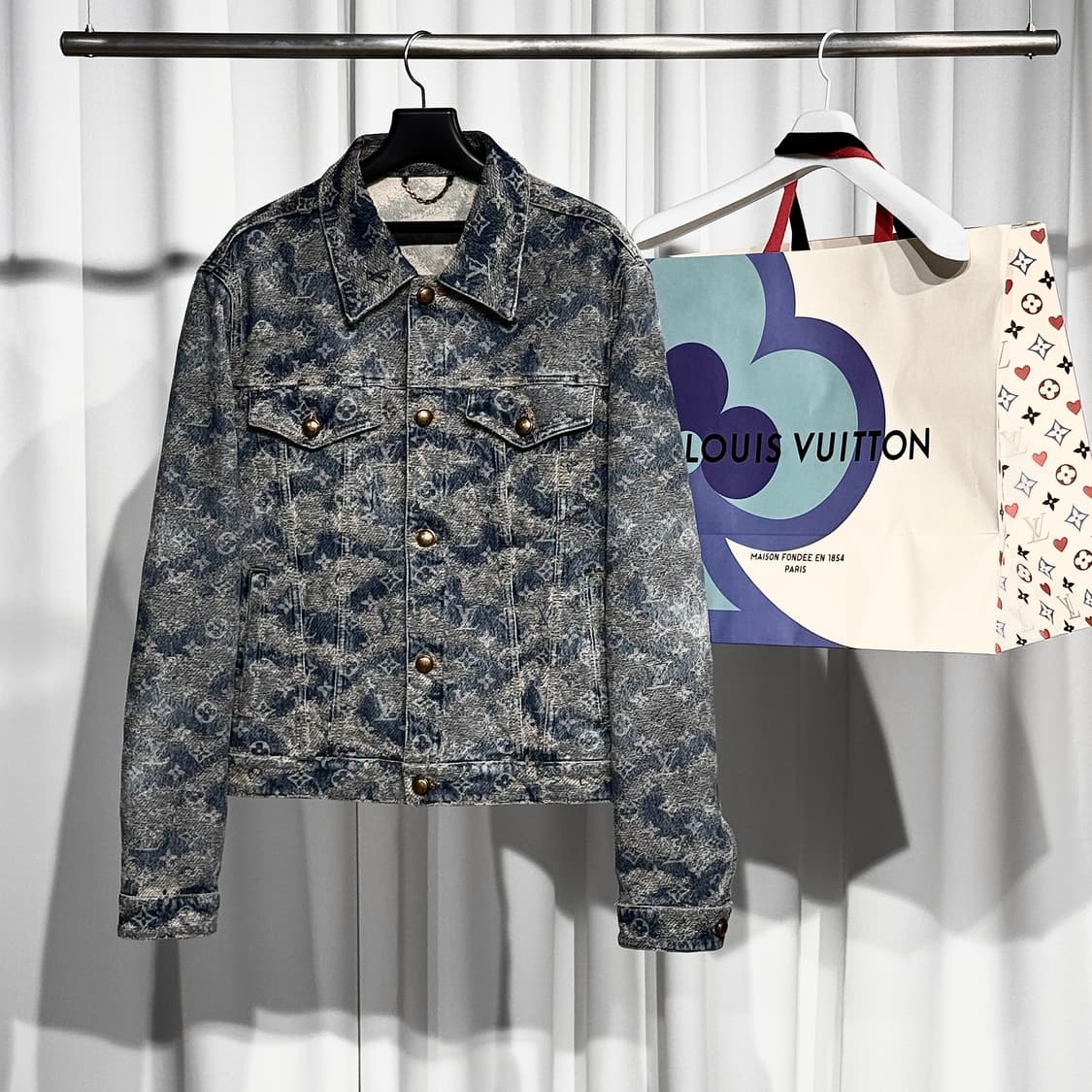 [새상품/105] 25FW루이비통 테피스트리 모노그램 데님 트러커 자켓 상품이미지2