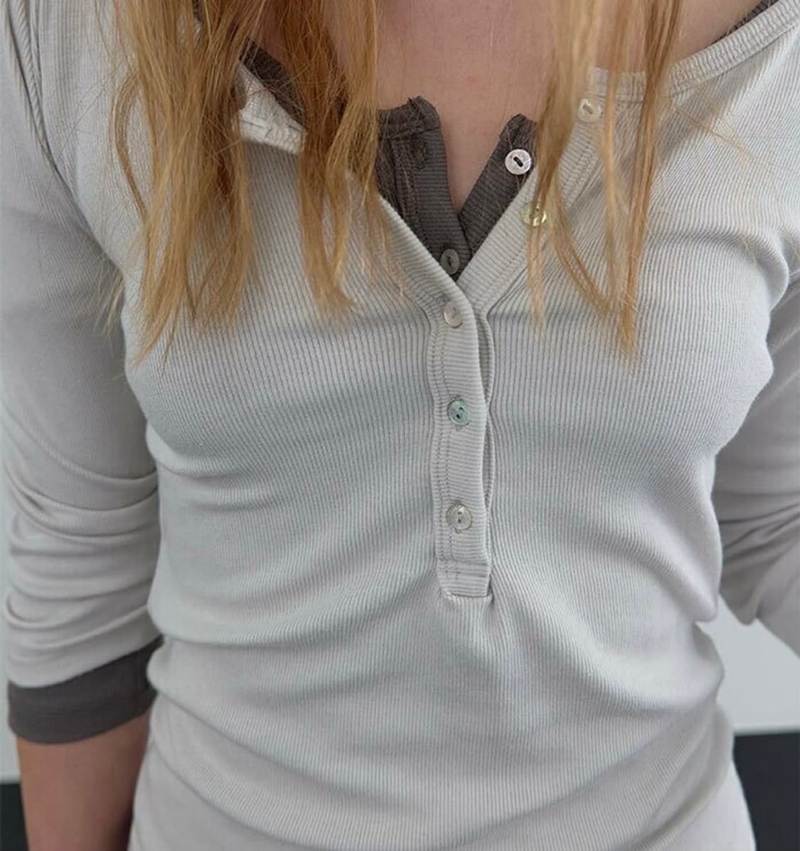 리포스 헨리넥 티셔츠 판매합니다. 상품이미지1