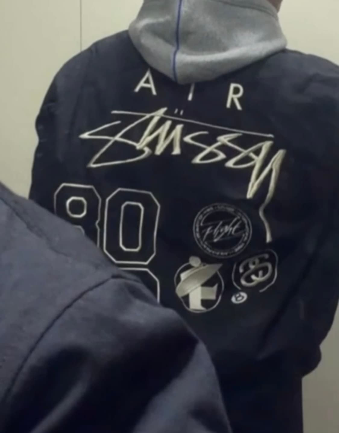 나이키 x 스투시 리버시블 자켓 블랙 (FJ9153-010) 상품이미지2