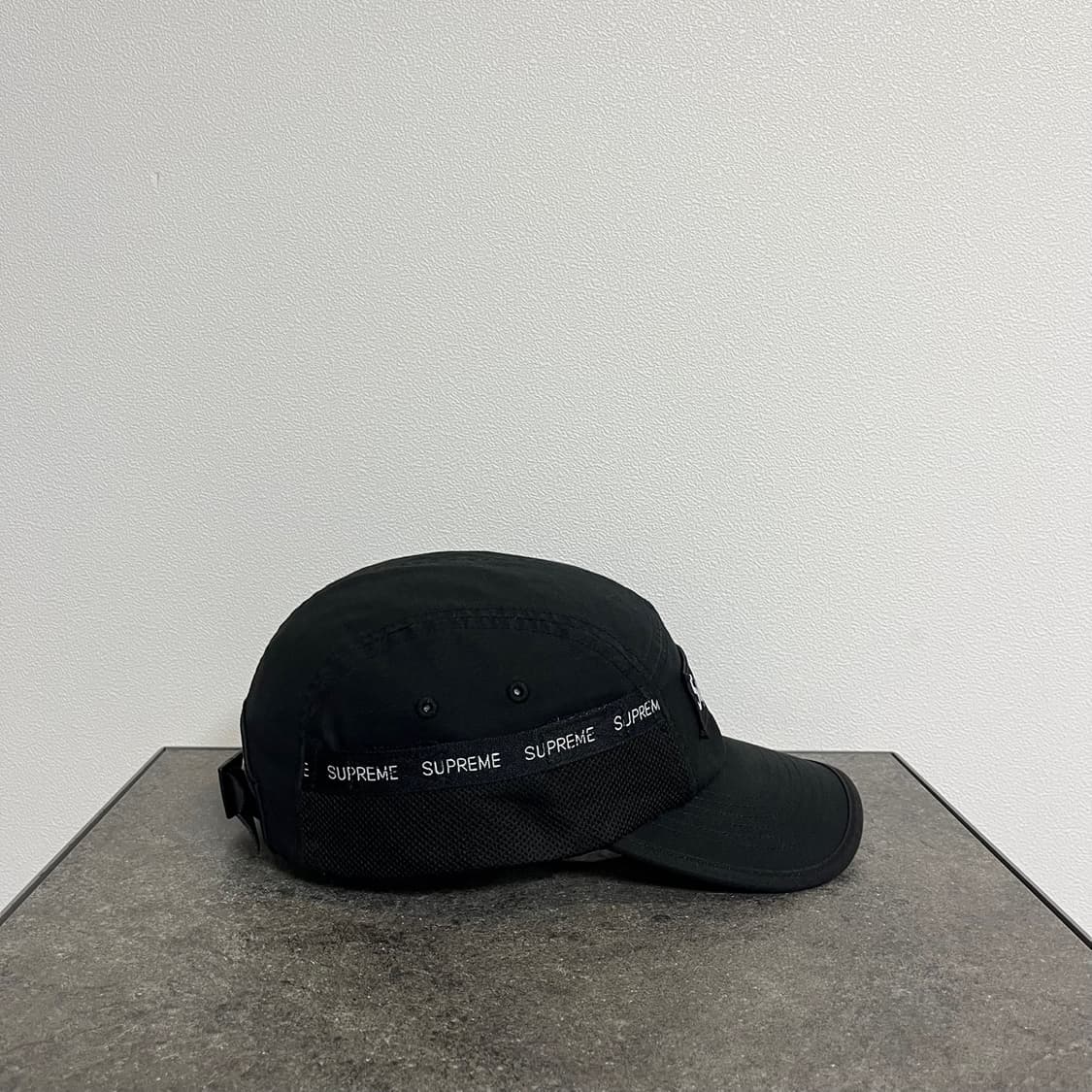 슈프림 23FW 메쉬 포켓 블랙 박스로고 캠프캡 모자 상품이미지3