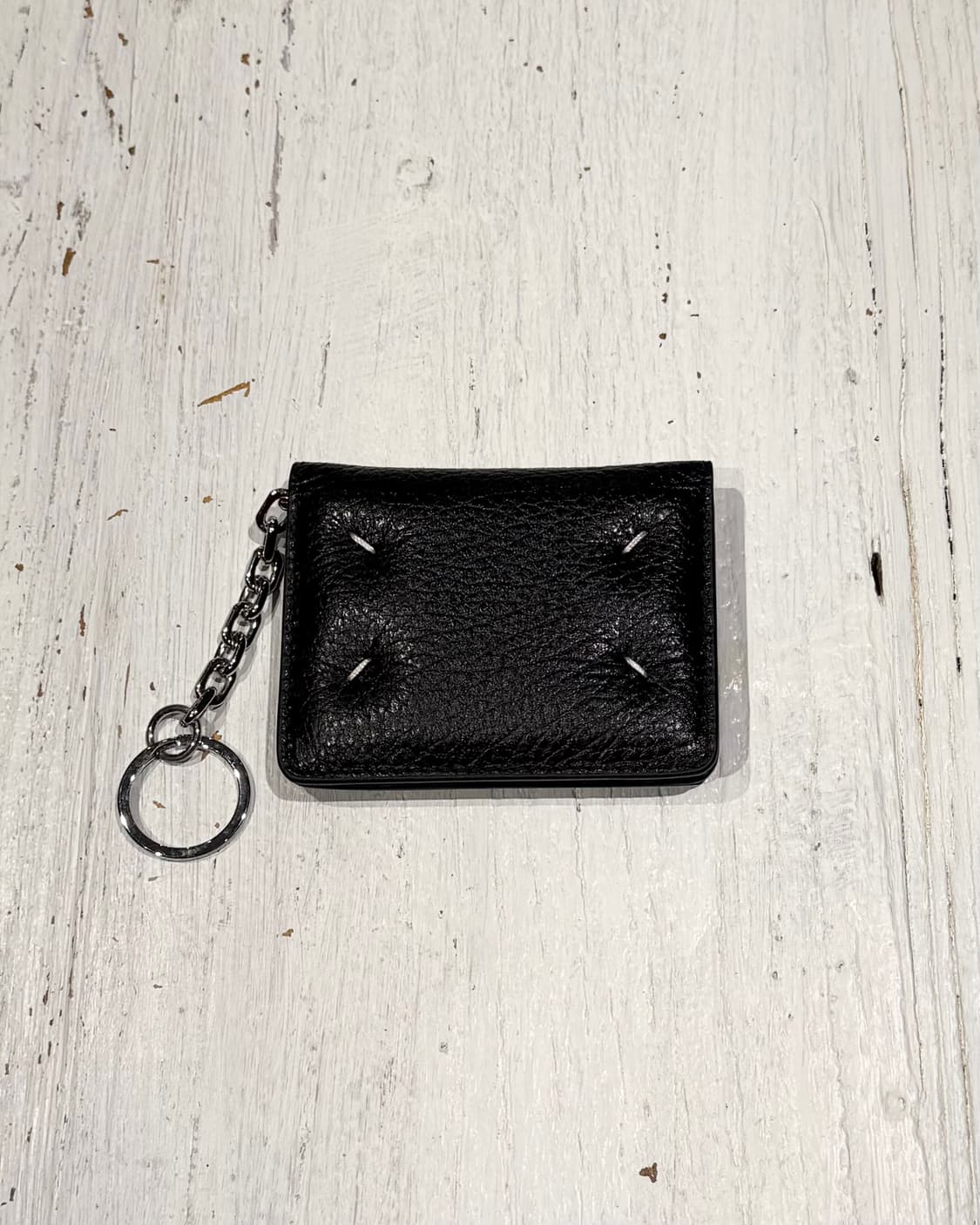 메종마르지엘라 블랙 포 스티치 그레이니 엠보싱 가죽 키링 카드 홀더 상품이미지2