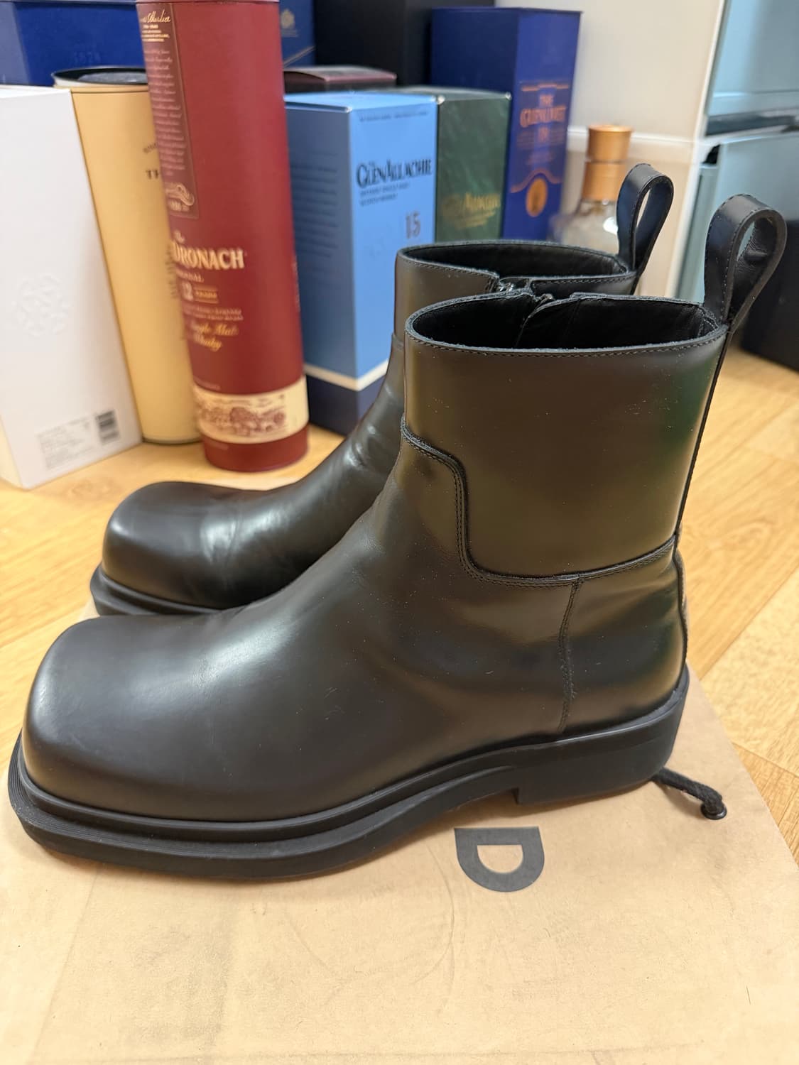 보테가베네타 벤 앵클 부츠 41사이즈 판매합니다. 상품이미지2