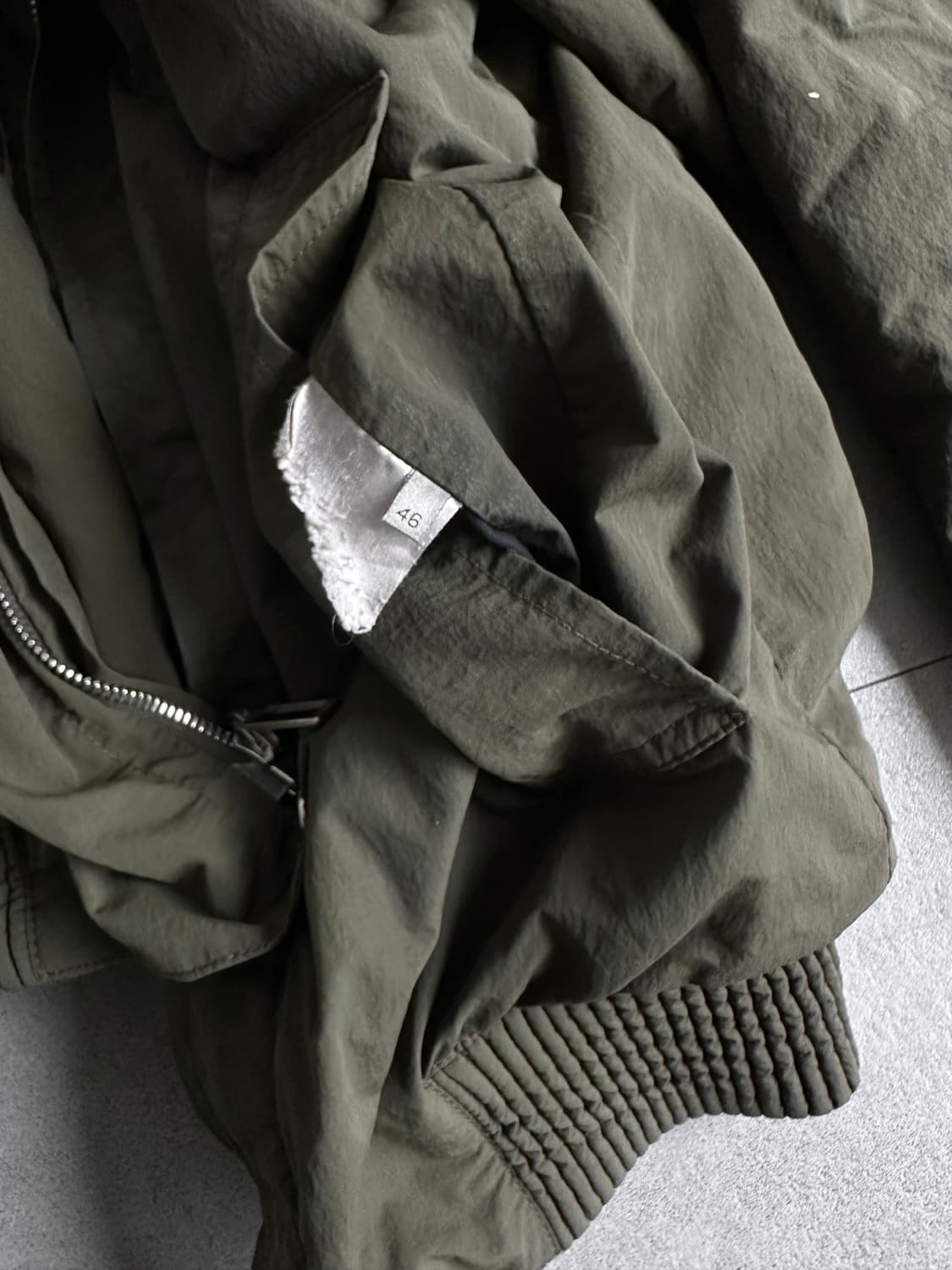 디올 옴므 12AW 런웨이 리버서블 카키 봄버 상품이미지9