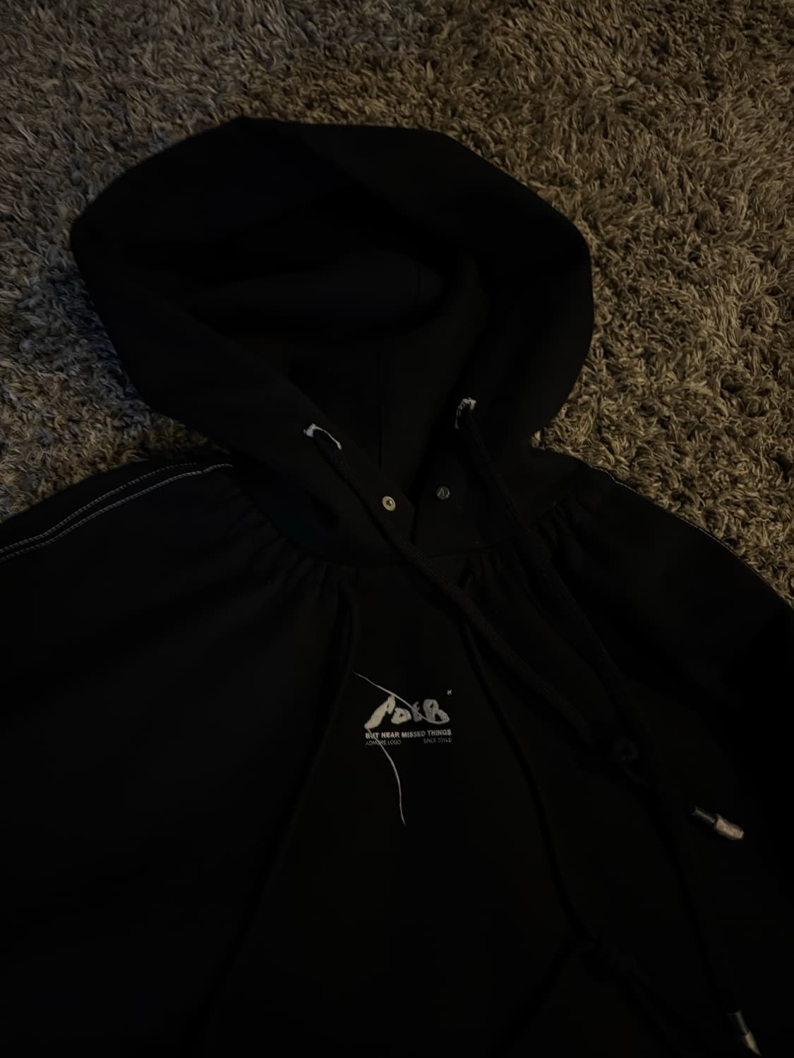 아더에러 후드티 상품이미지2