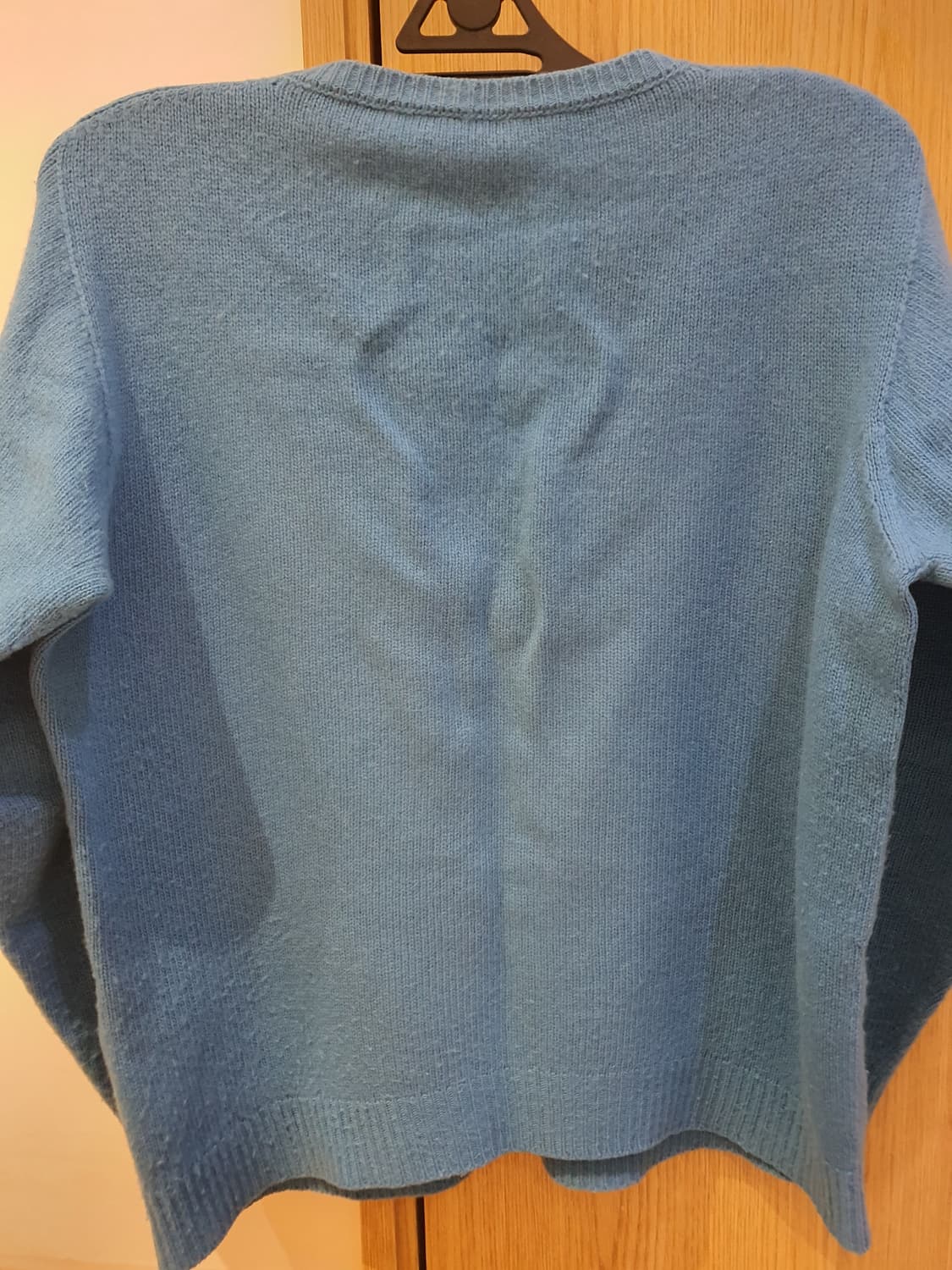 몽클레어 블루 라운드넥 100%울 니트 판매합니다! 상품이미지3
