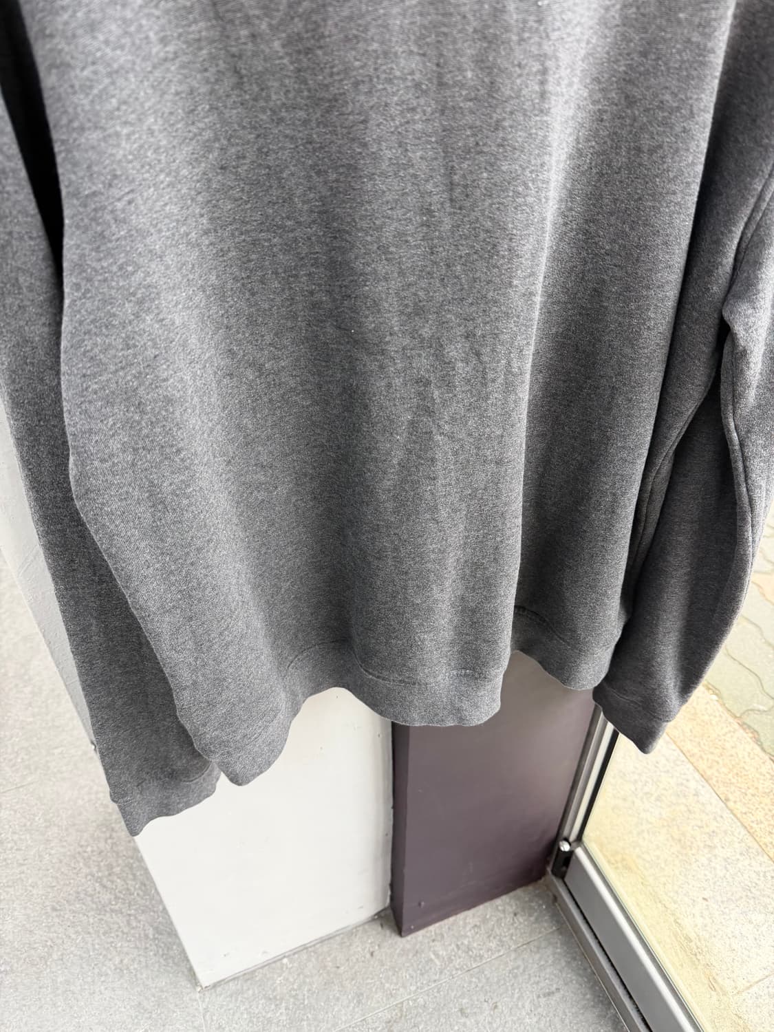 .XXL/ 몽클레어 기모 자수패치 그레이 맨투맨 상품이미지8