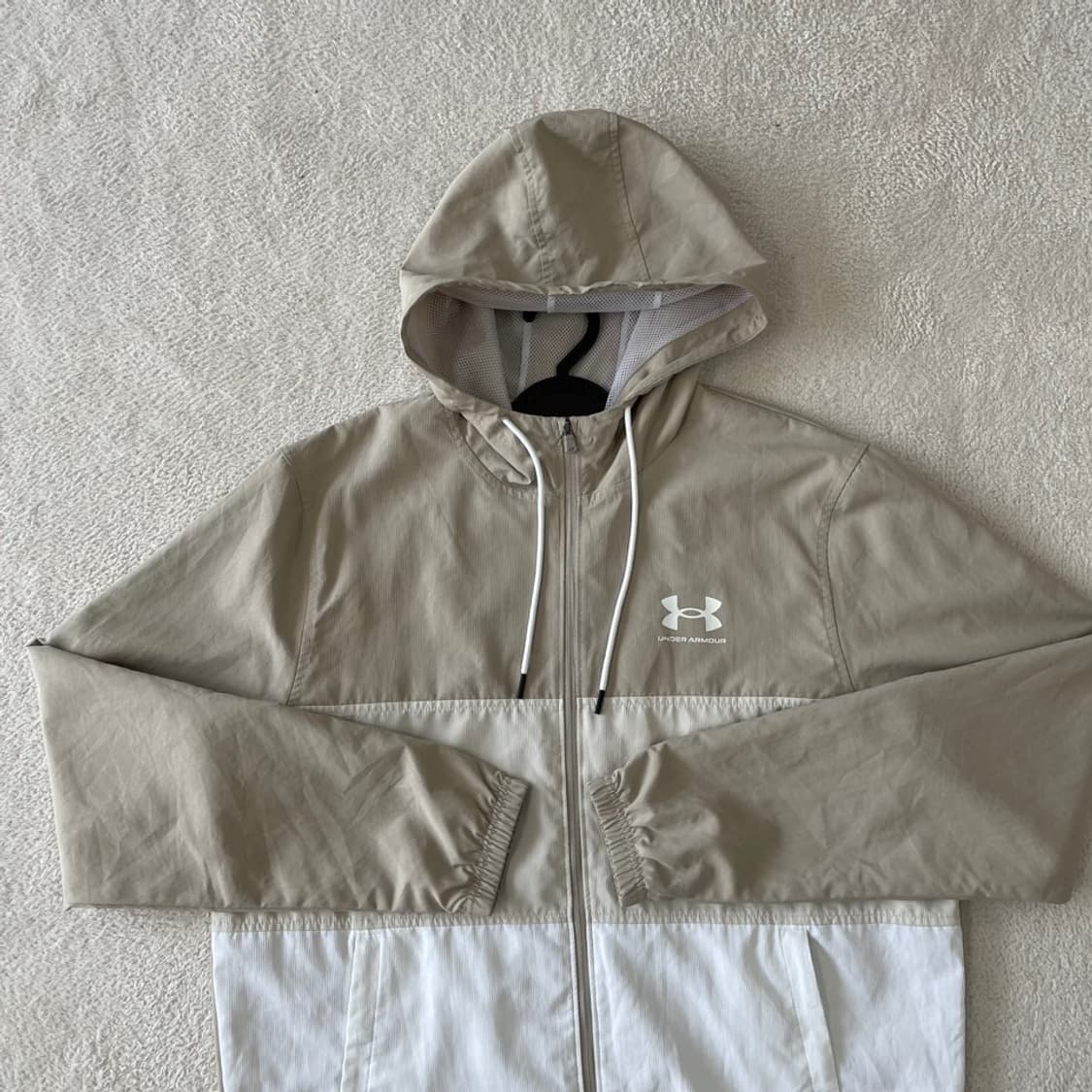 L 언더아머 바람막이 100 상품이미지2