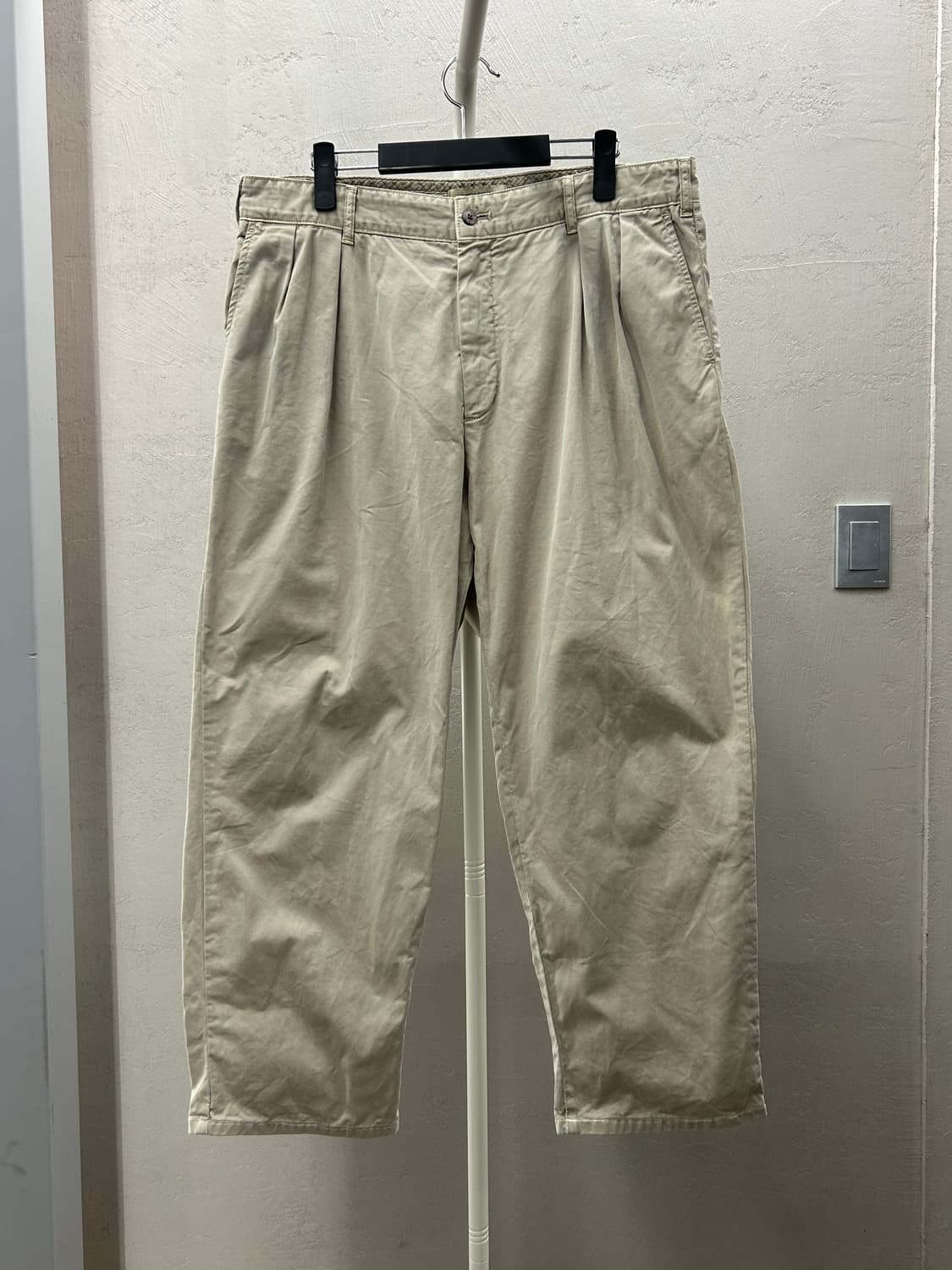 RISES&BELOW 라이즈앤빌로우 베이지 핀턱 와이드 팬츠 상품이미지2