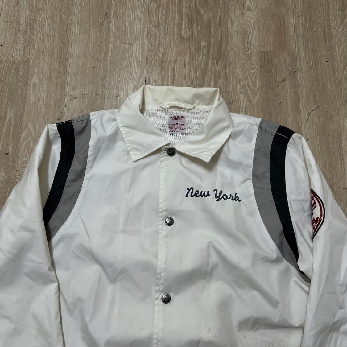 MLB 뉴욕양키스 로고 와펜 바람막이 코치자켓 L/100  상품이미지2