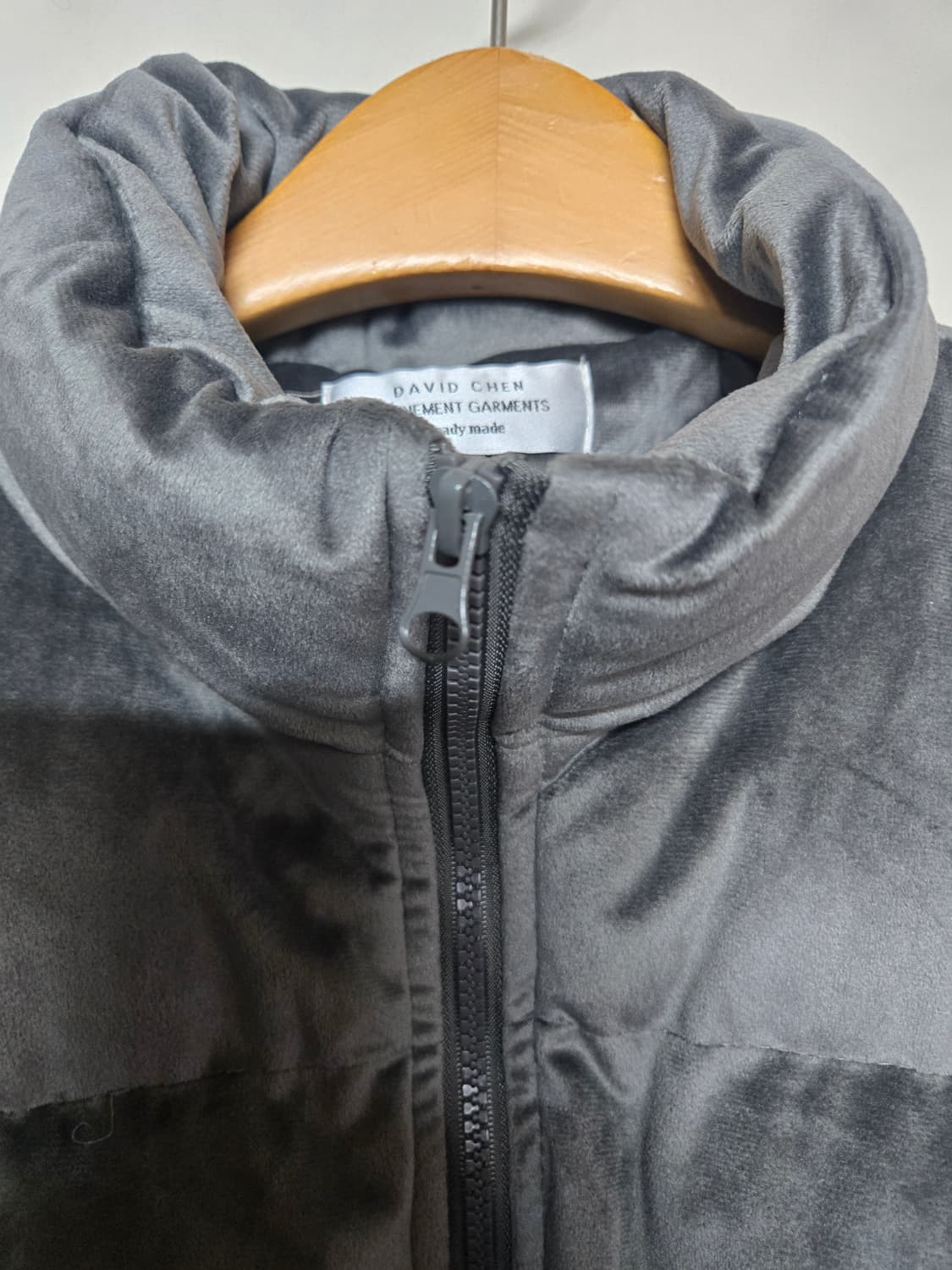 DAVID CHEN 데이비드 첸 벨벳 패딩 회색 상품이미지5