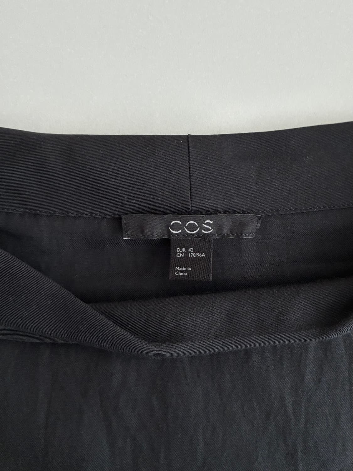 42) 코스 COS 큐프라 보트넥 블라우스 블랙 상품이미지4