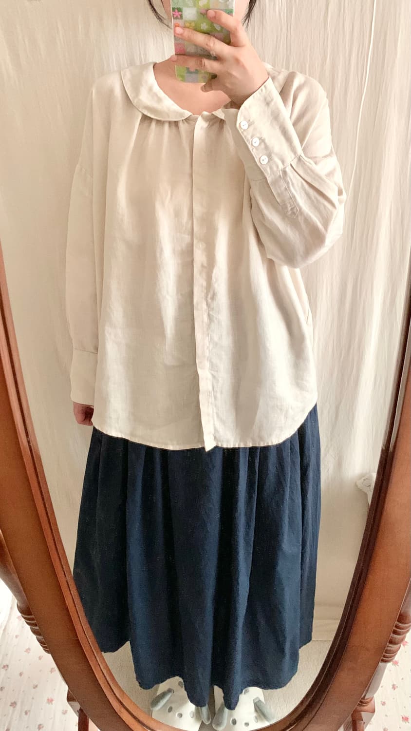 둥근카라 린넨 핀턱 블라우스 상품이미지4